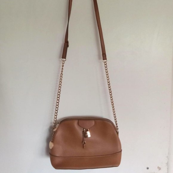 brown/tan leather crossbody bag Manufactured by Aldo - Picture 1 of 5